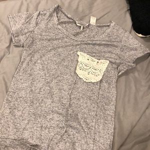 gray short sleeve top